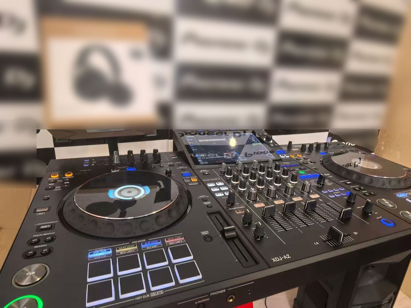 Professioneel 4-kanaals standa - Dj Controller 4 Channel Standalone recensie en prijs